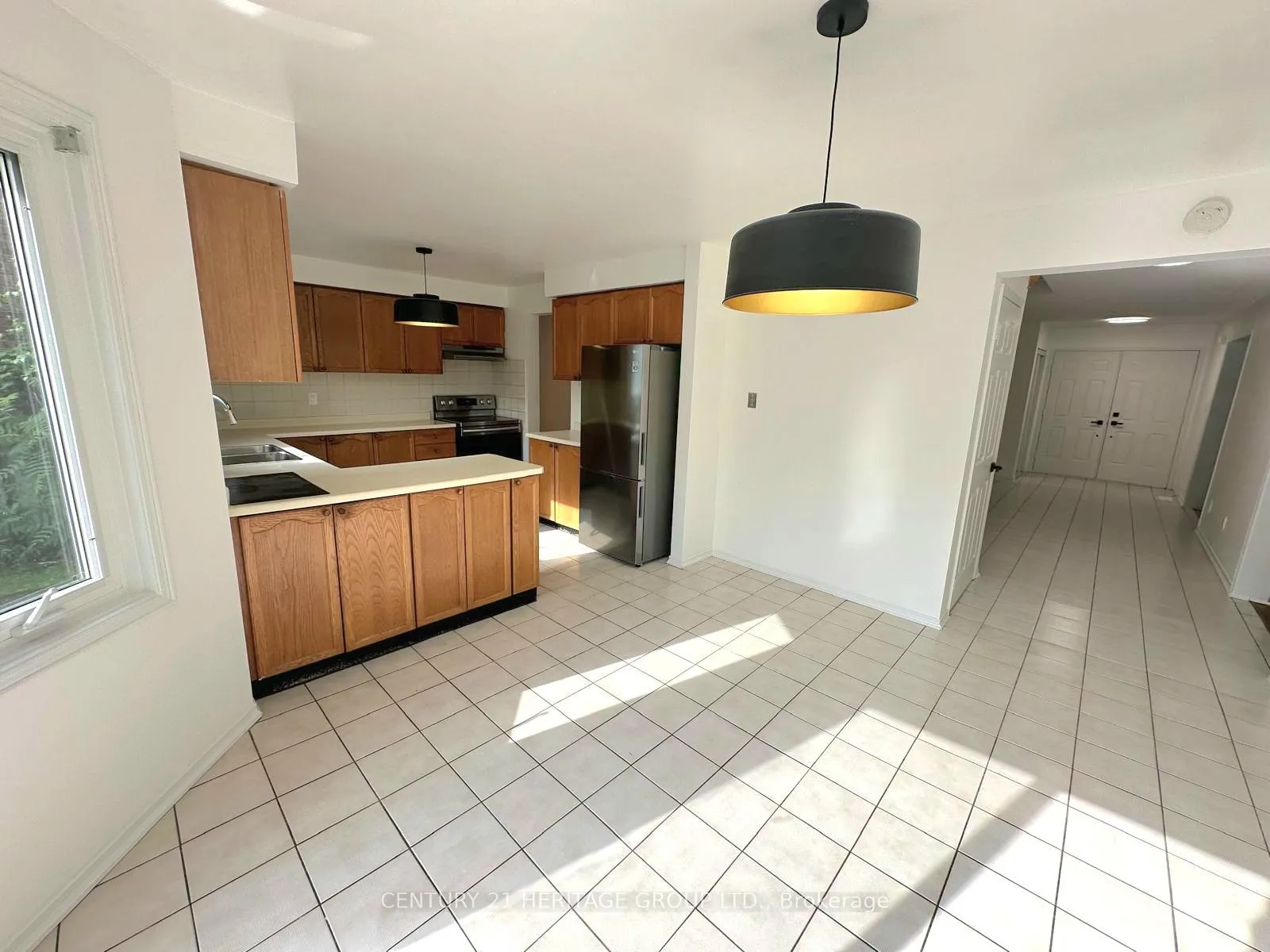 Photo 19 of 262 Barrhill Road, Vaughan, Maple — HOMEH
