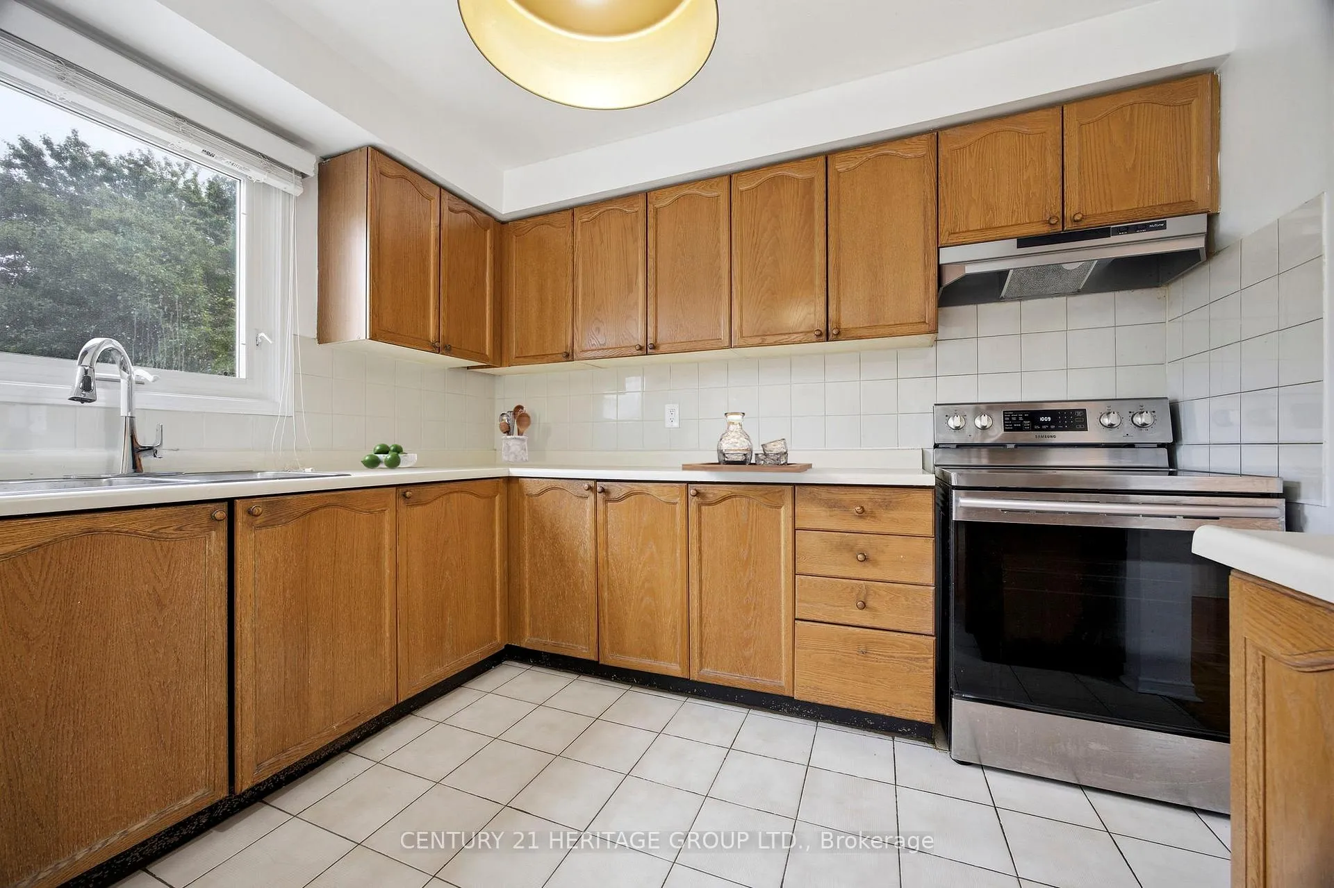 Photo 22 of 262 Barrhill Road, Vaughan, Maple — HOMEH