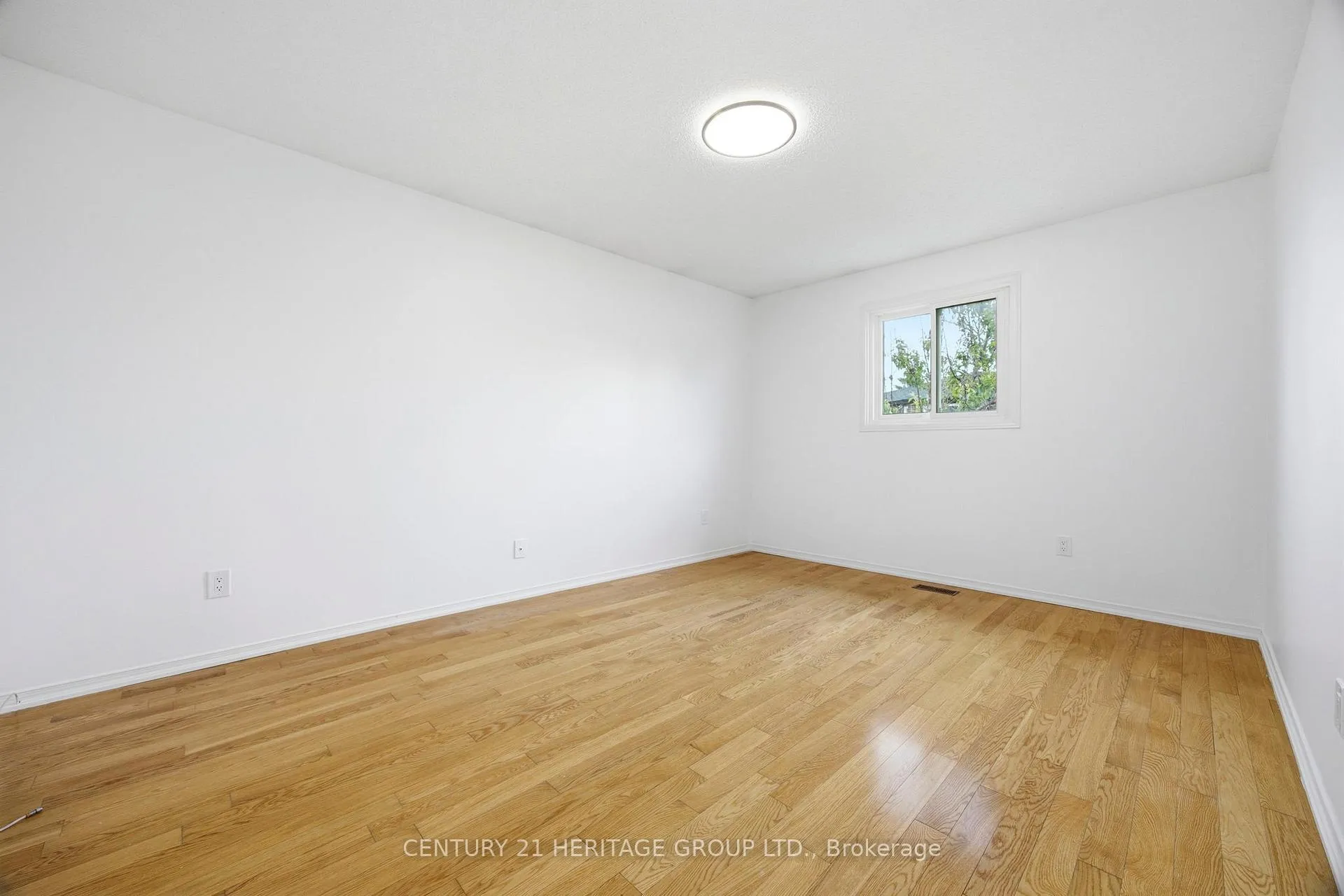 Photo 37 of 262 Barrhill Road, Vaughan, Maple — HOMEH