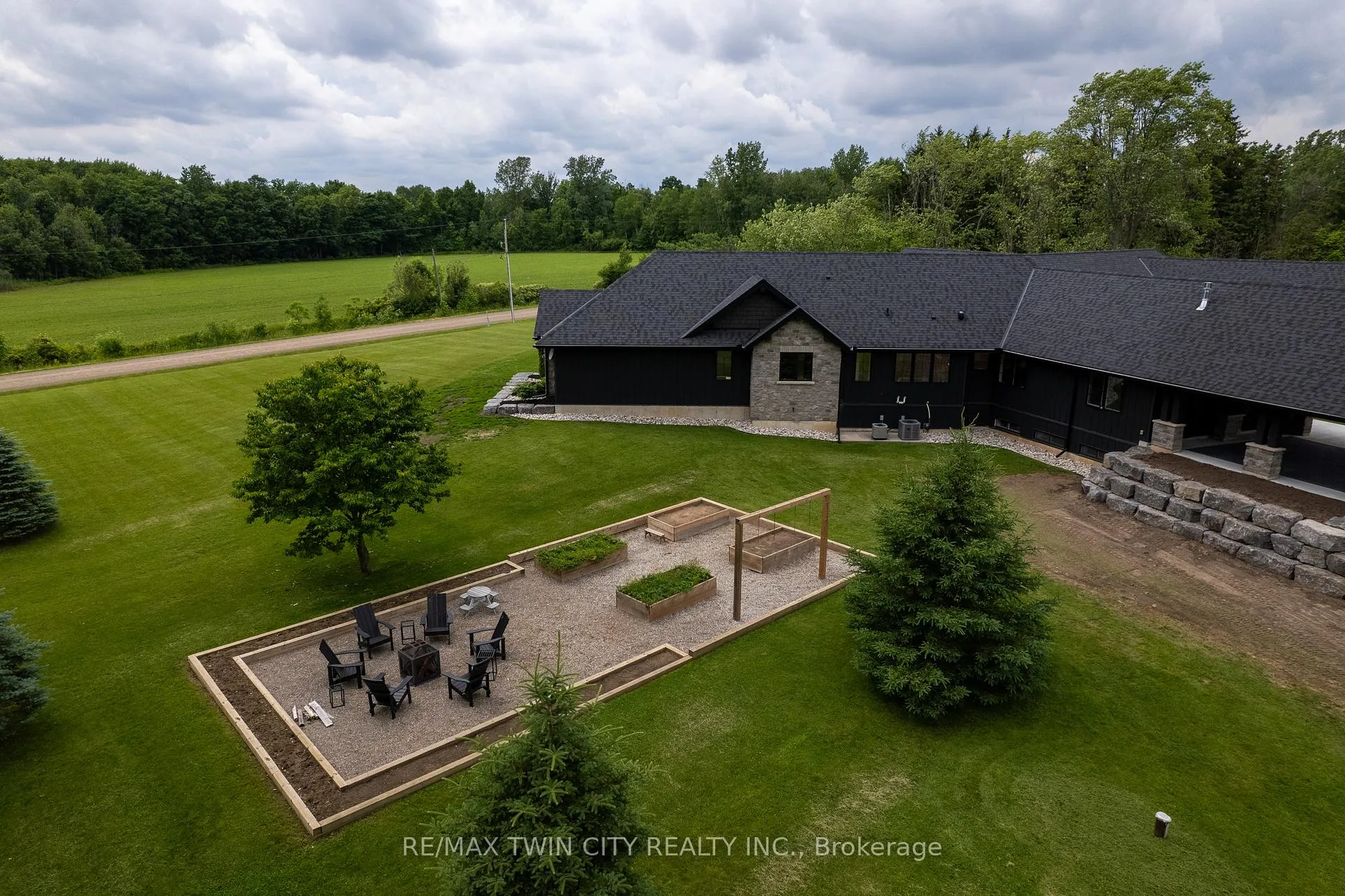 Photo 25 of 88 Etonia Road, Brant, Burford — HOMEH