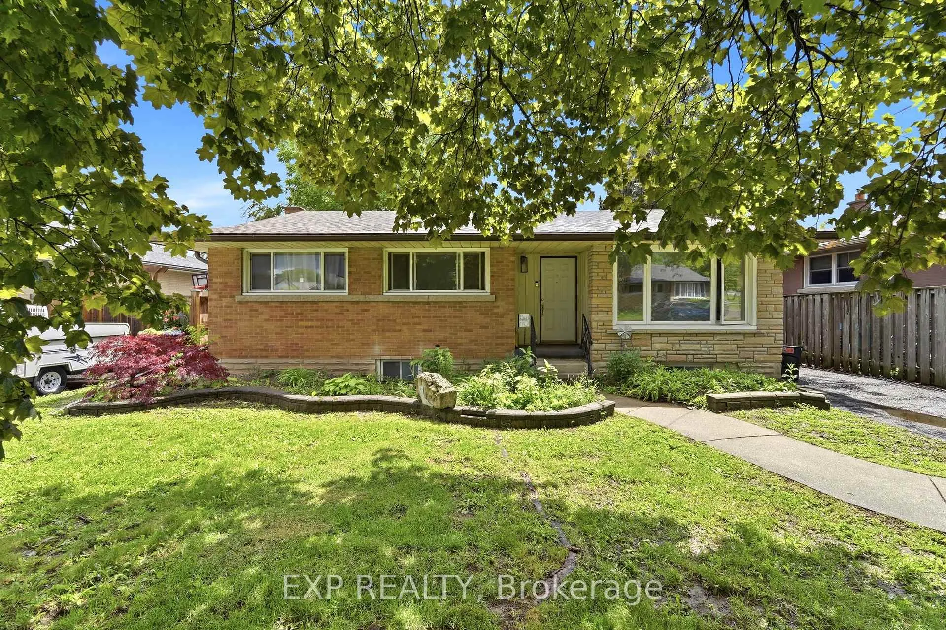 Photo 1 of Unit MAIN, 133 Kingslea Drive, Hamilton, Huntington — HOMEH