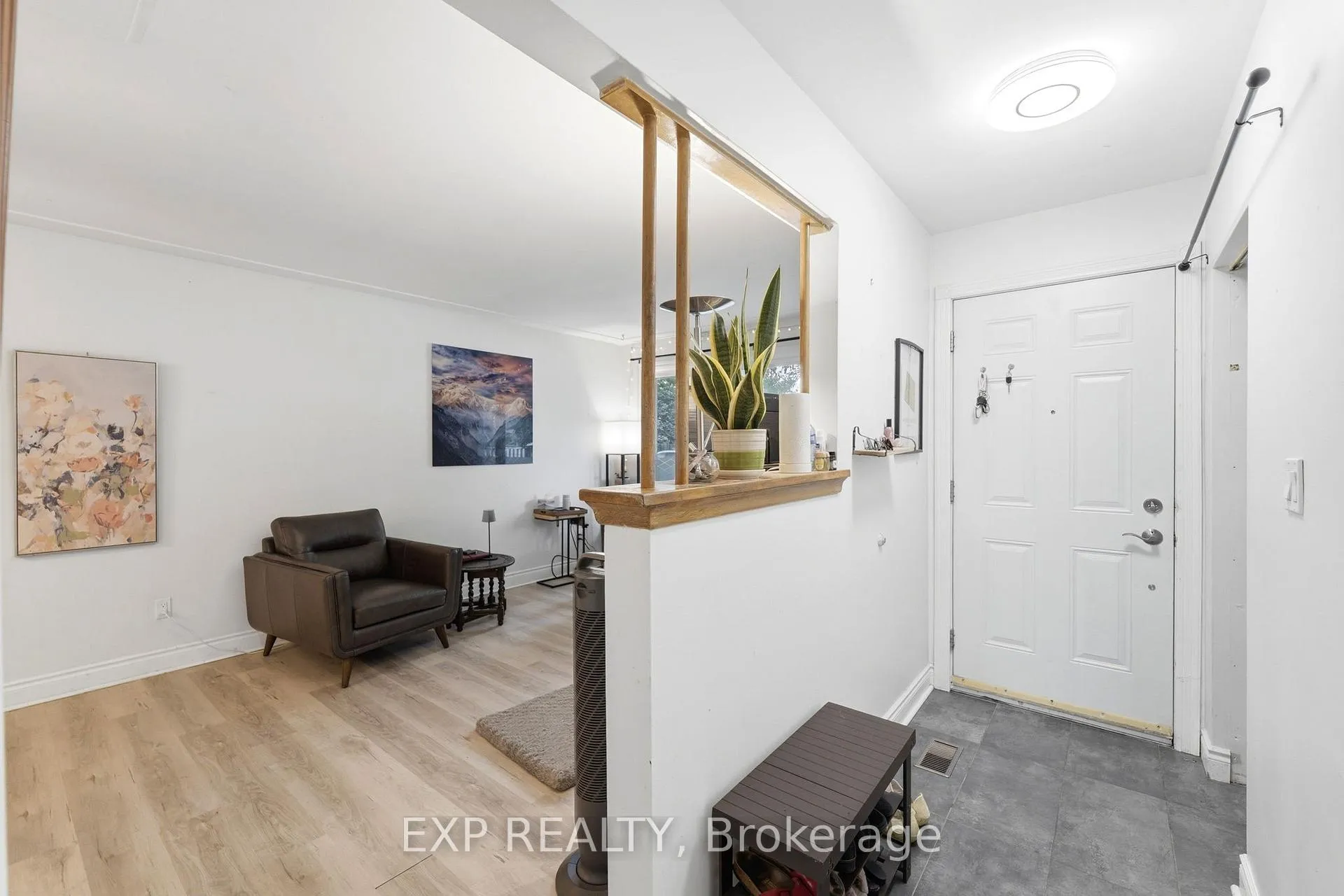 Photo 3 of Unit MAIN, 133 Kingslea Drive, Hamilton, Huntington — HOMEH