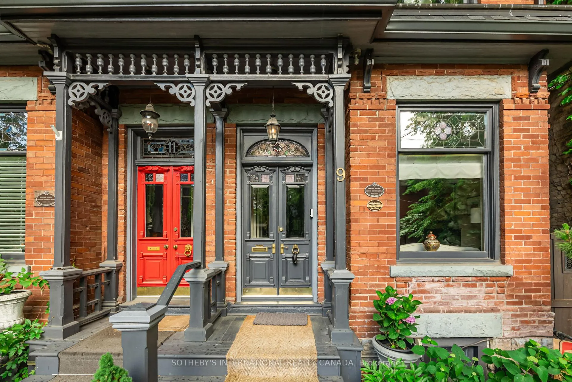 Photo 2 of 9 Metcalfe Street, Toronto, Cabbagetown-South St. James Town — HOMEH