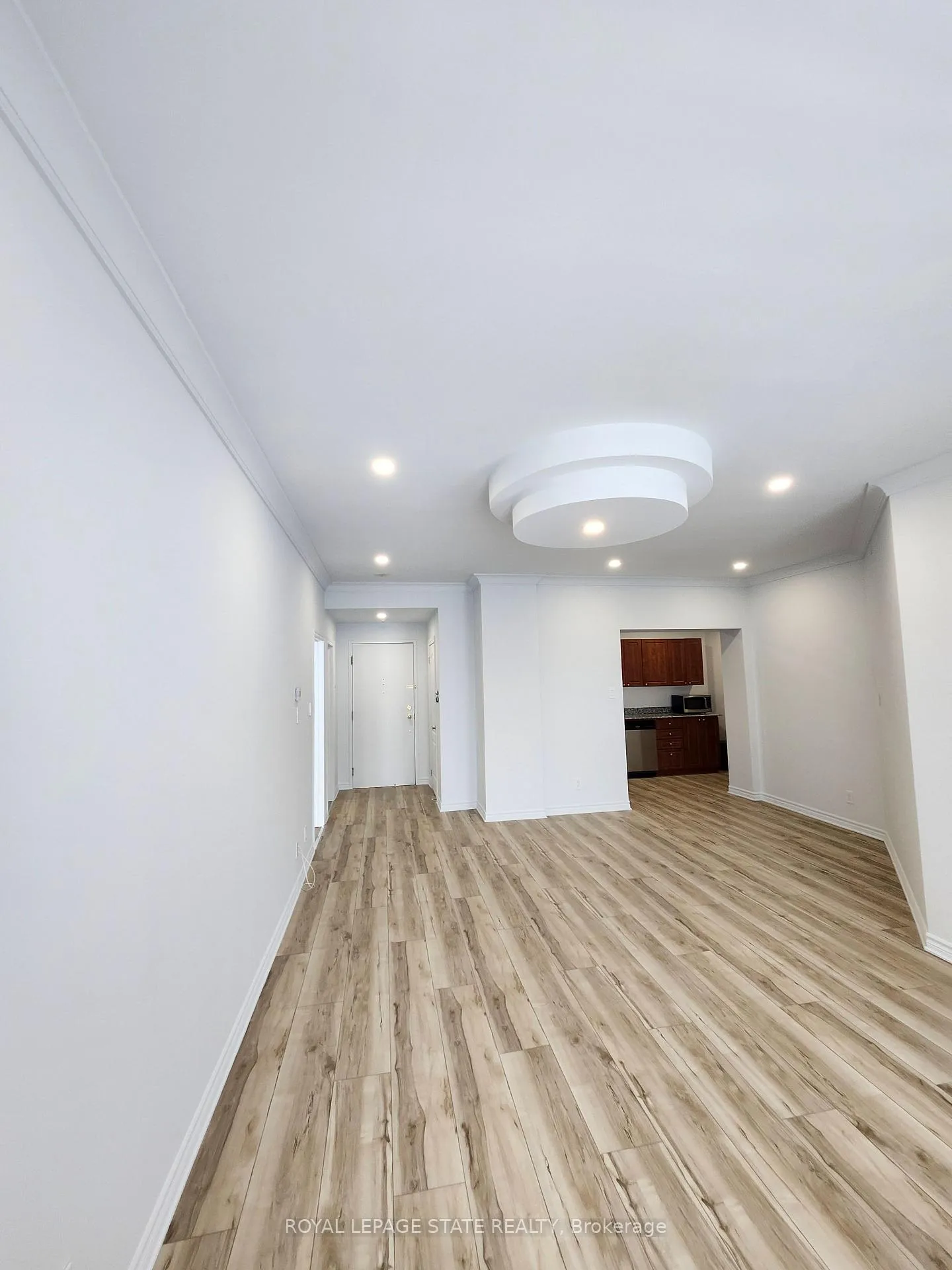 Photo 12 of Unit 909, 135 James Street S, Hamilton, Corktown — HOMEH