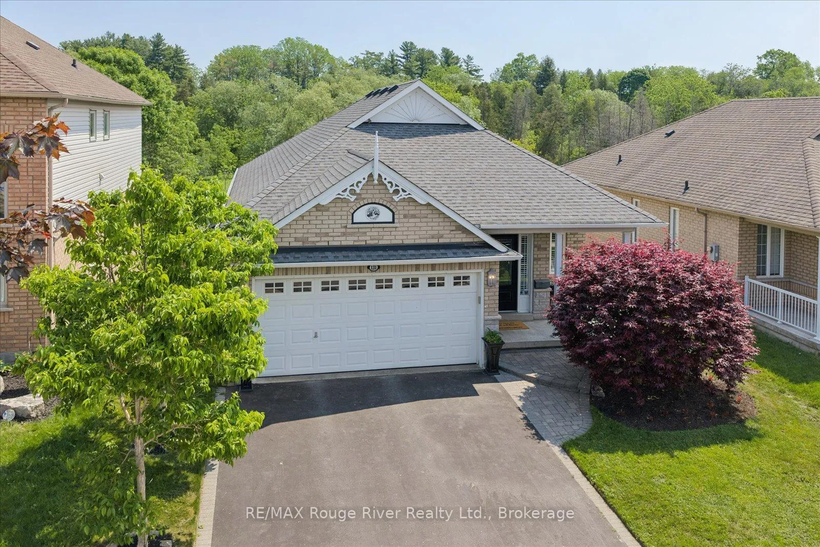 Photo 2 of 131 Guildwood Drive, Clarington, Bowmanville — HOMEH