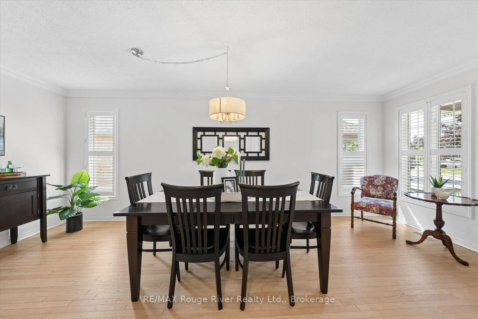 Photo 6 of 131 Guildwood Drive, Clarington, Bowmanville — HOMEH