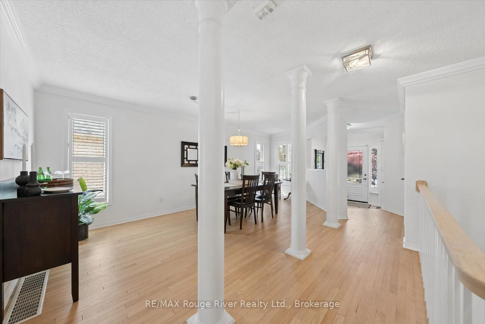 Photo 8 of 131 Guildwood Drive, Clarington, Bowmanville — HOMEH