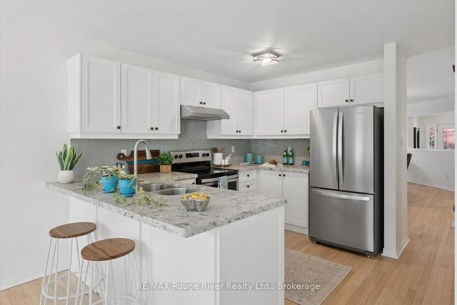 Photo 10 of 131 Guildwood Drive, Clarington, Bowmanville — HOMEH