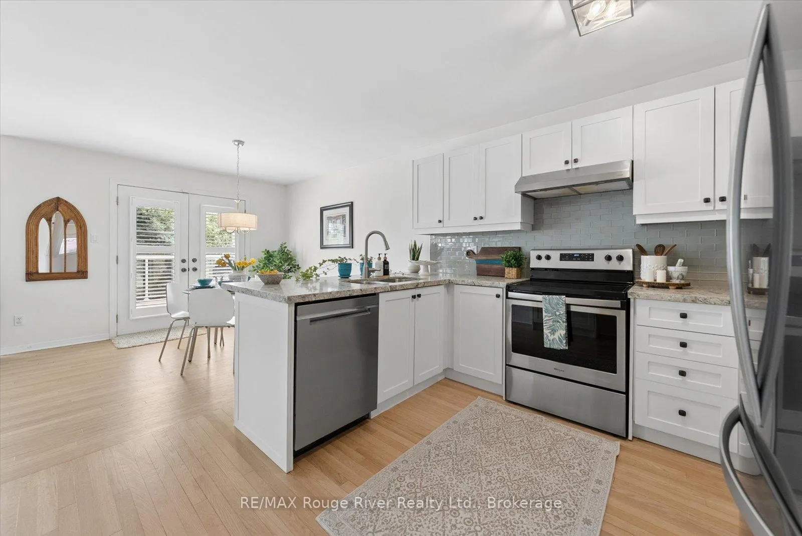 Photo 12 of 131 Guildwood Drive, Clarington, Bowmanville — HOMEH