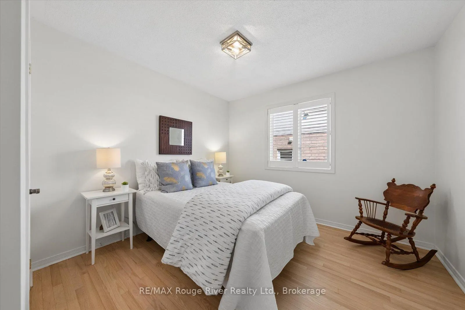 Photo 19 of 131 Guildwood Drive, Clarington, Bowmanville — HOMEH