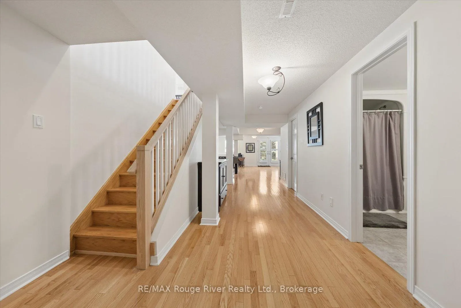 Photo 20 of 131 Guildwood Drive, Clarington, Bowmanville — HOMEH
