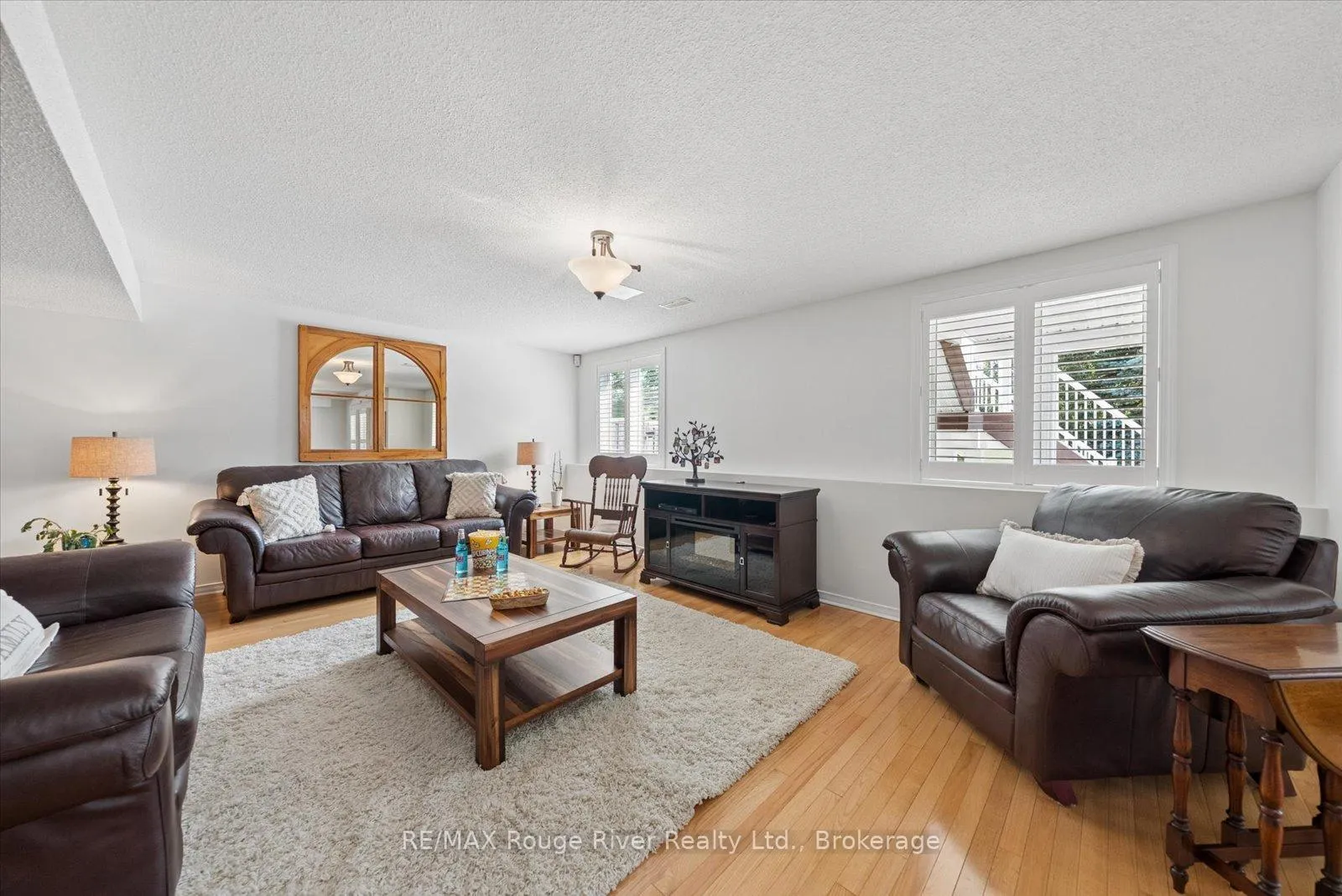 Photo 23 of 131 Guildwood Drive, Clarington, Bowmanville — HOMEH