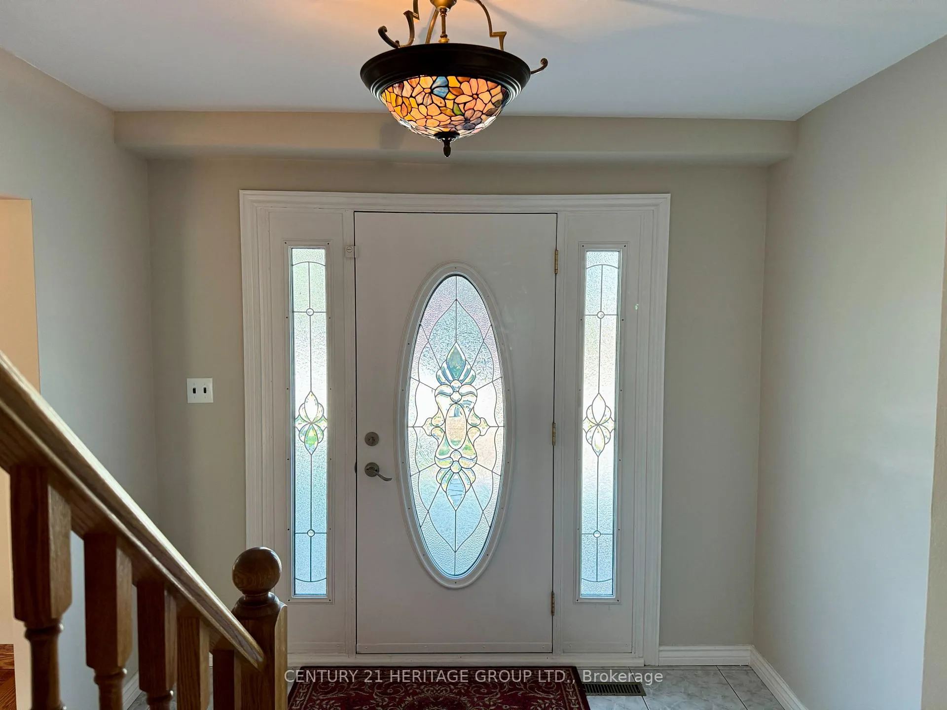 Photo 2 of 584 Arnhem Drive, Oshawa, O'Neill — HOMEH