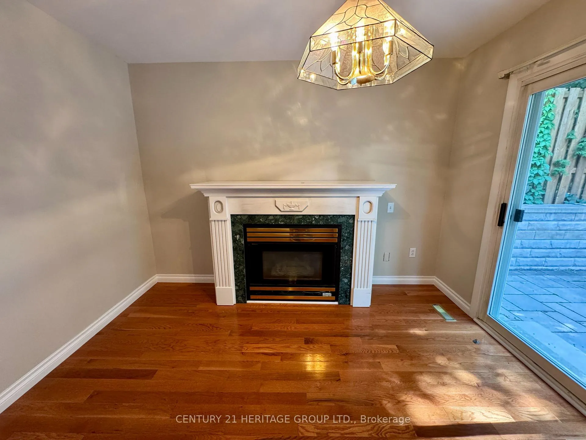 Photo 15 of 584 Arnhem Drive, Oshawa, O'Neill — HOMEH
