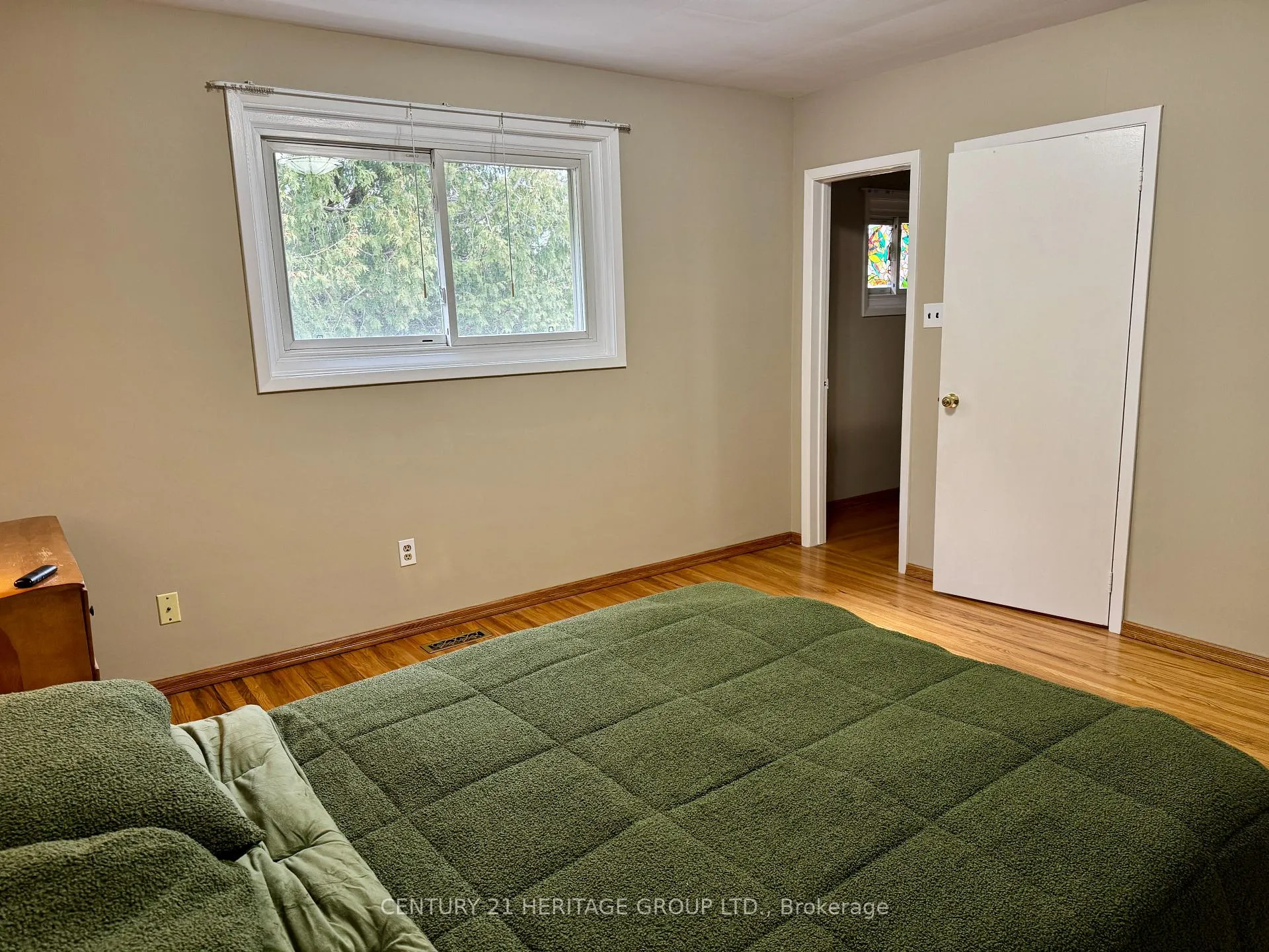Photo 18 of 584 Arnhem Drive, Oshawa, O'Neill — HOMEH