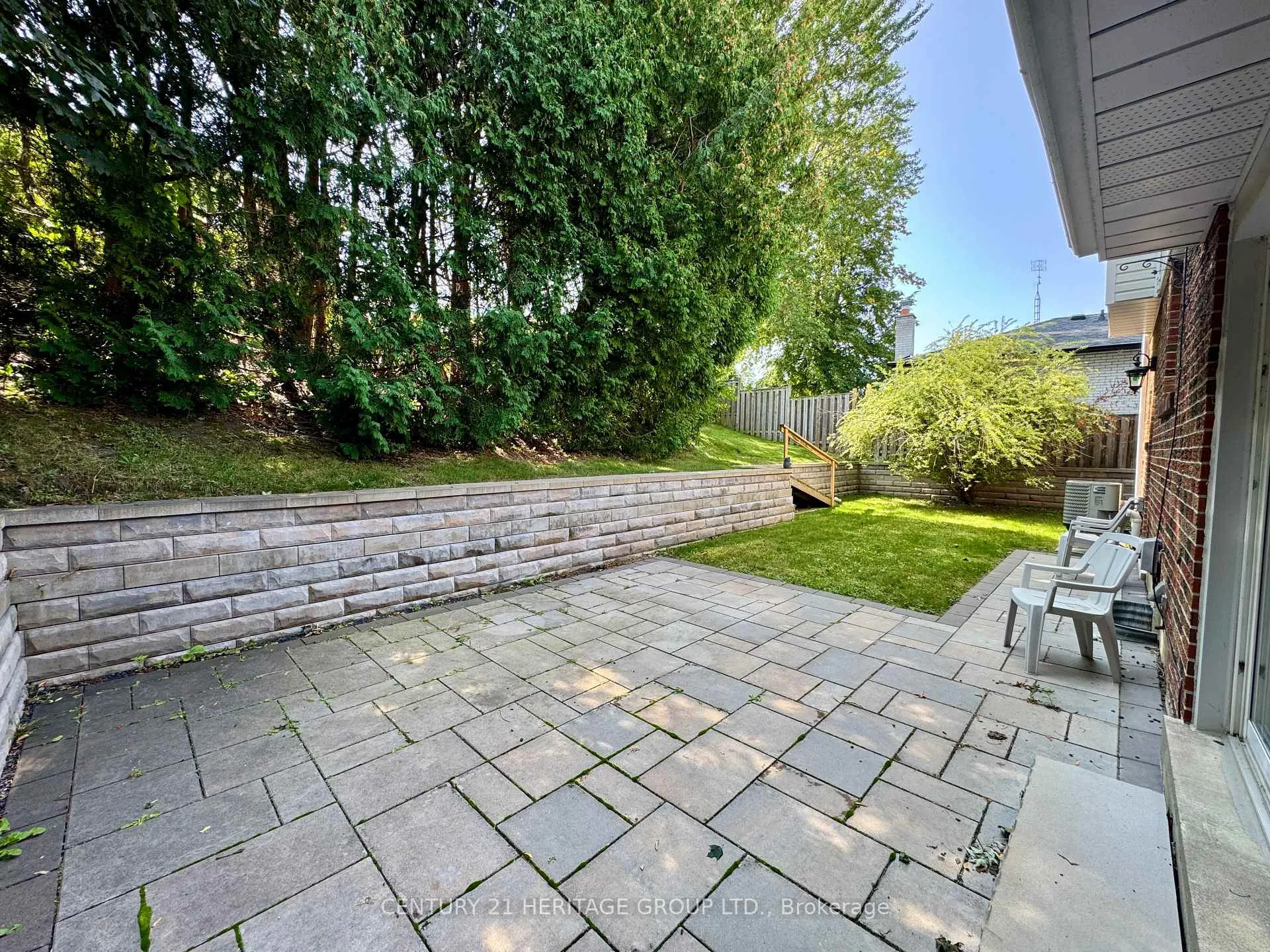 Photo 29 of 584 Arnhem Drive, Oshawa, O'Neill — HOMEH