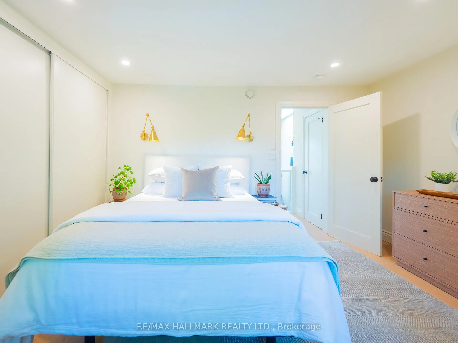 Photo 37 of 215 Fulton Avenue, Toronto, Playter Estates-Danforth — HOMEH
