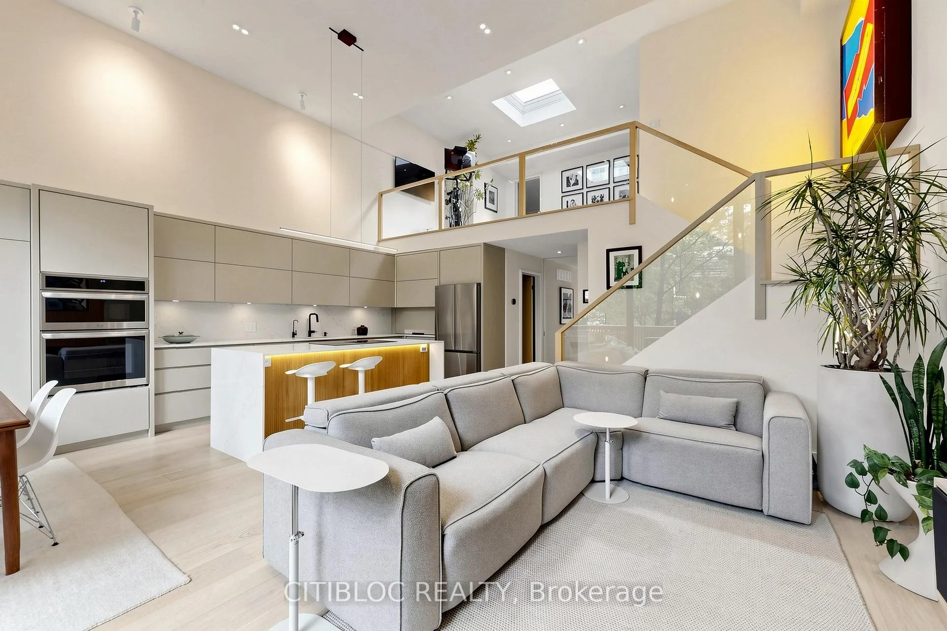 Photo 2 of 294 Sackville Street, Toronto, Cabbagetown-South St. James Town — HOMEH
