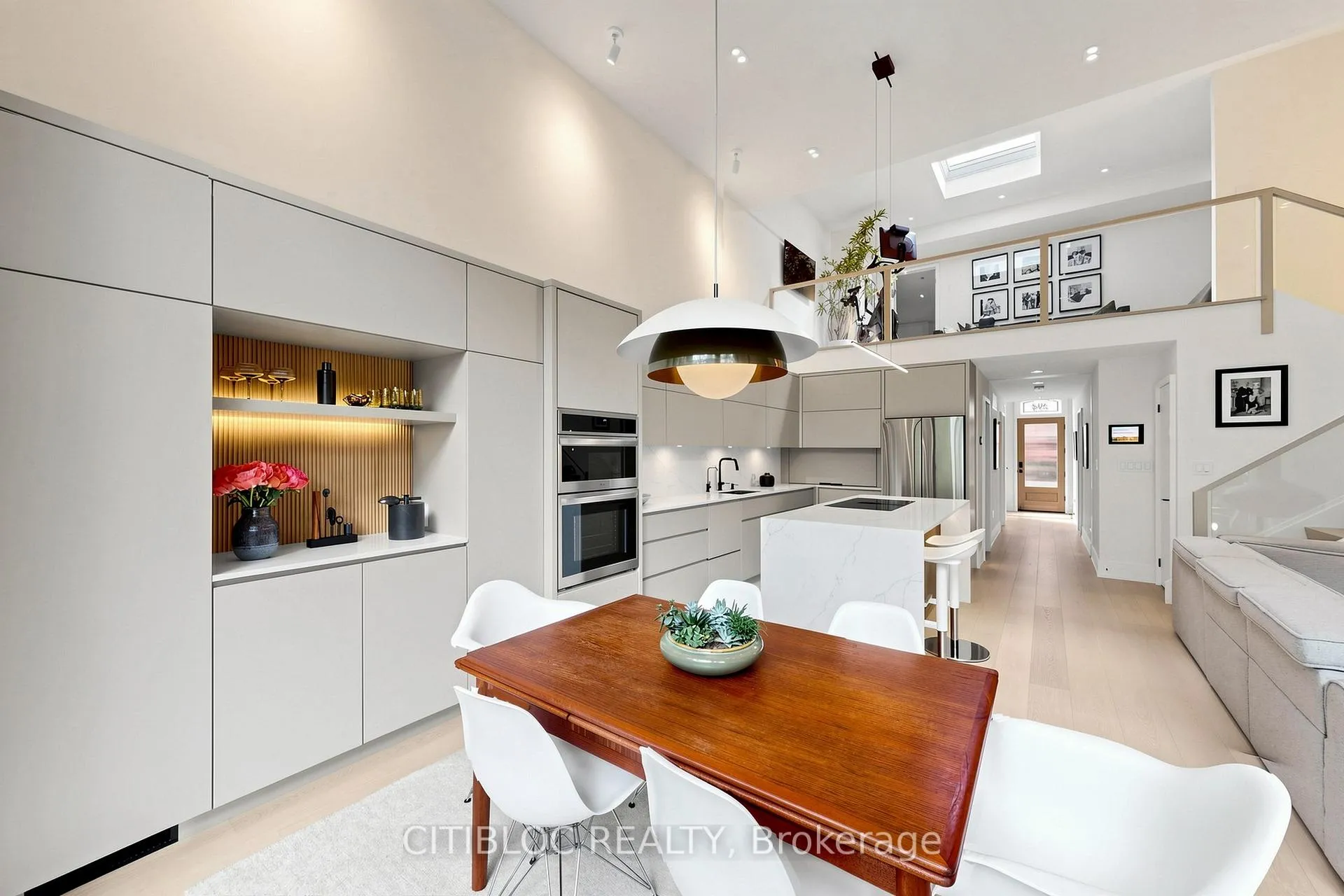 Photo 5 of 294 Sackville Street, Toronto, Cabbagetown-South St. James Town — HOMEH