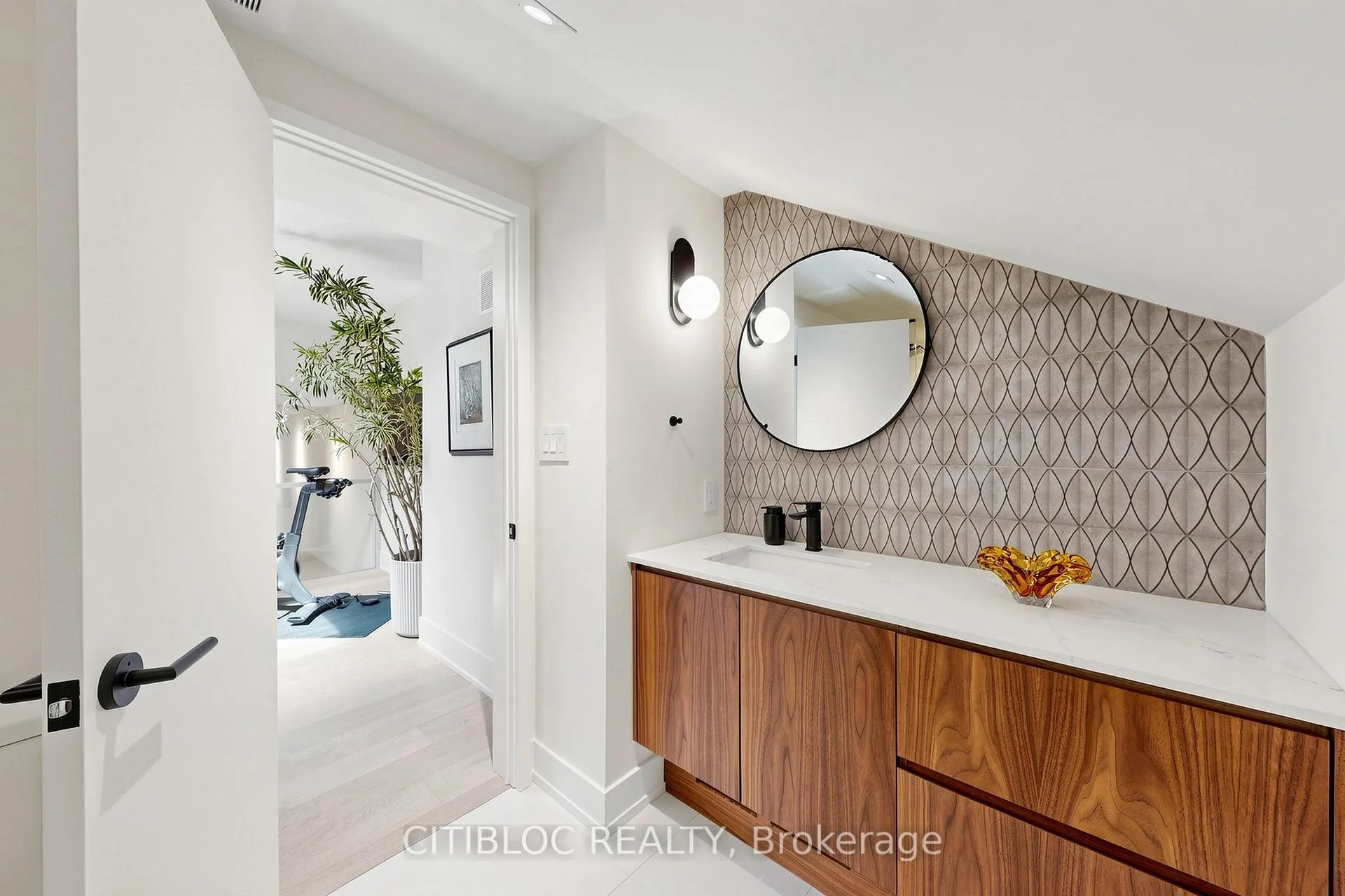 Photo 11 of 294 Sackville Street, Toronto, Cabbagetown-South St. James Town — HOMEH