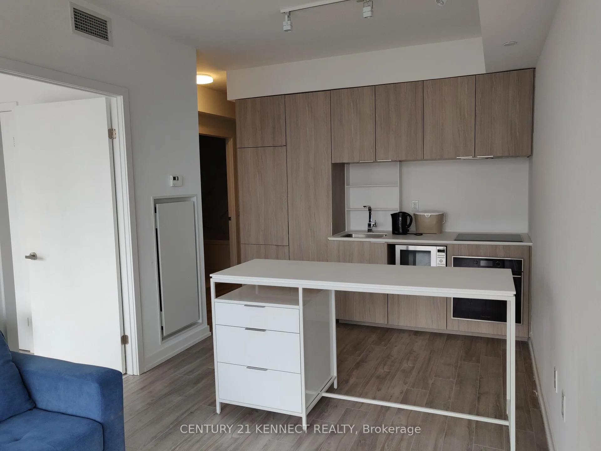 Photo 5 of Unit 2203, 77 Shuter Street, Toronto, Church-Yonge Corridor — HOMEH