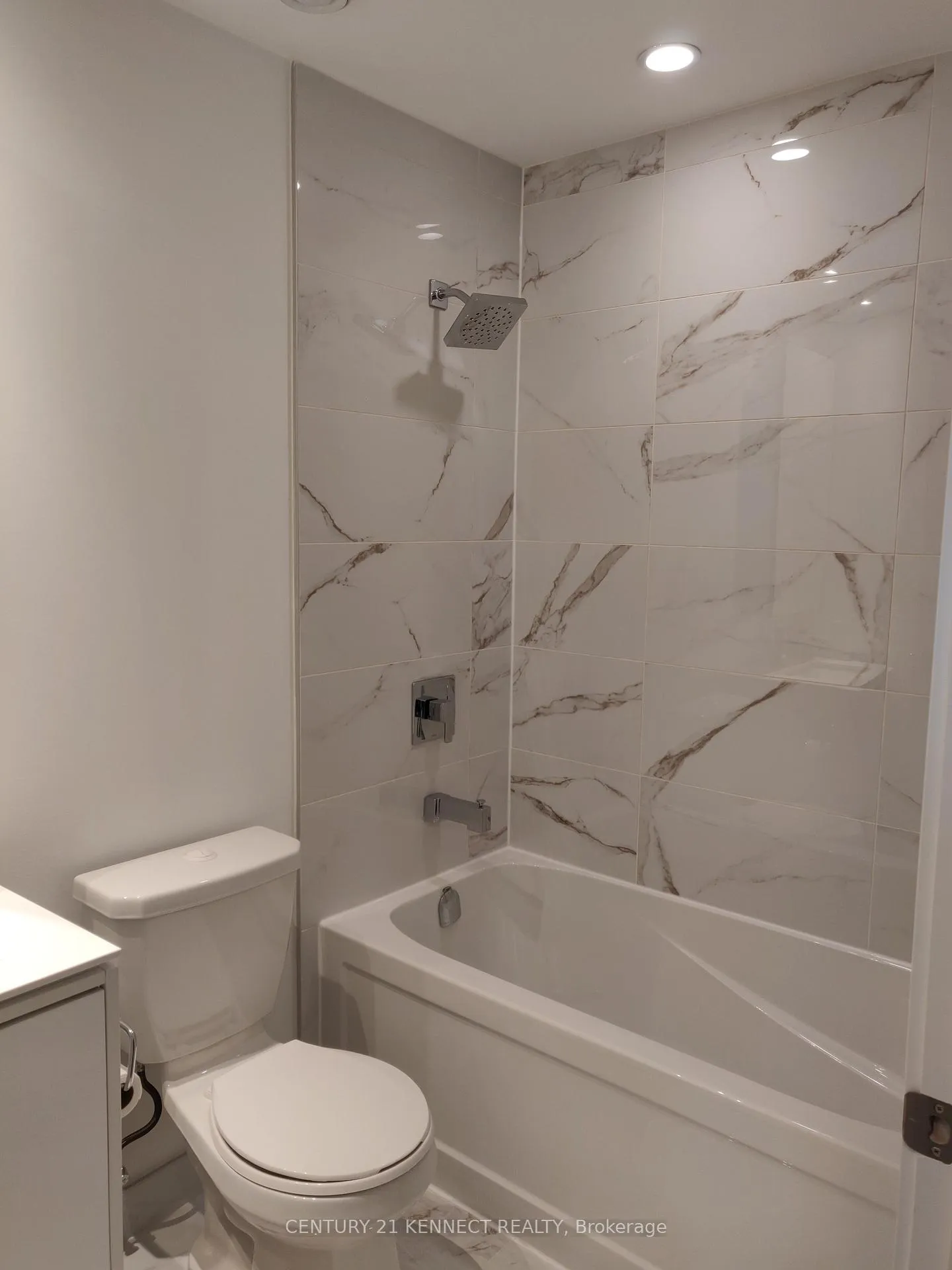 Photo 9 of Unit 2203, 77 Shuter Street, Toronto, Church-Yonge Corridor — HOMEH