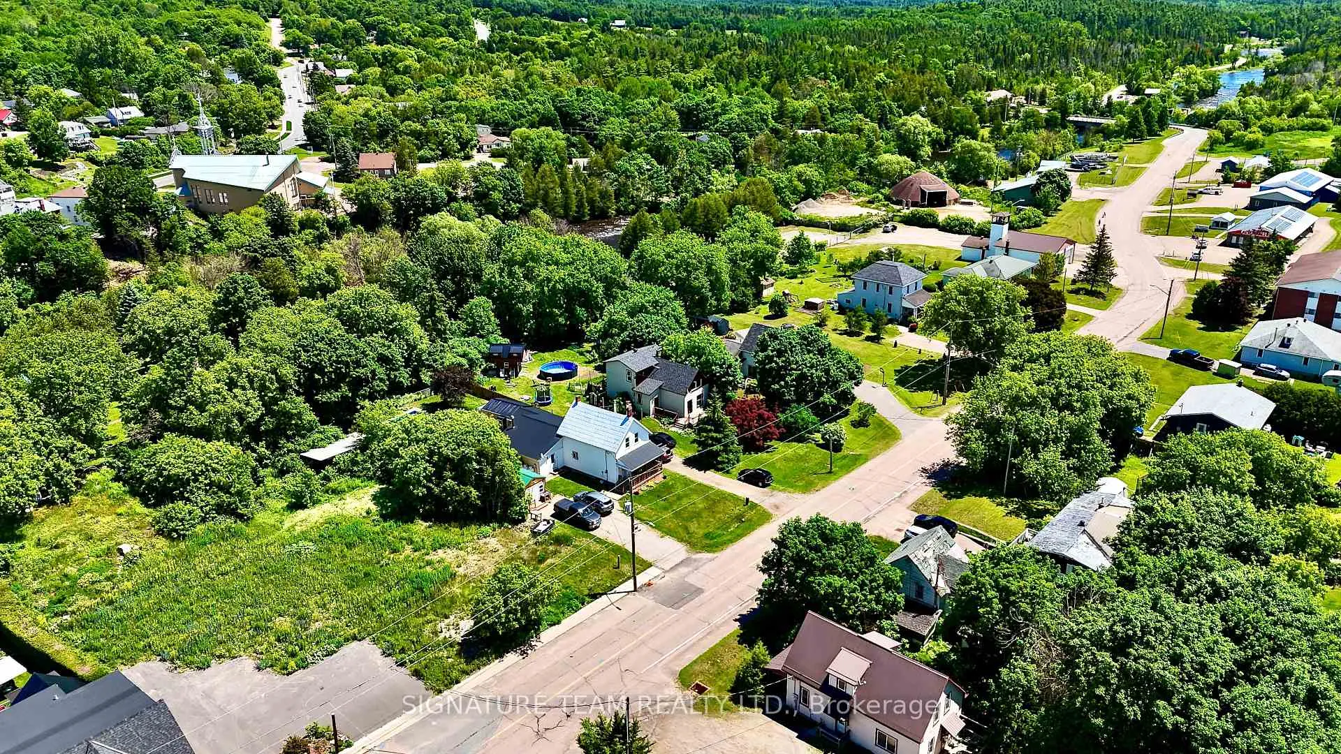Photo 2 of 203 John Street, Bonnechere Valley, Eganville/Bonnechere Twp — HOMEH