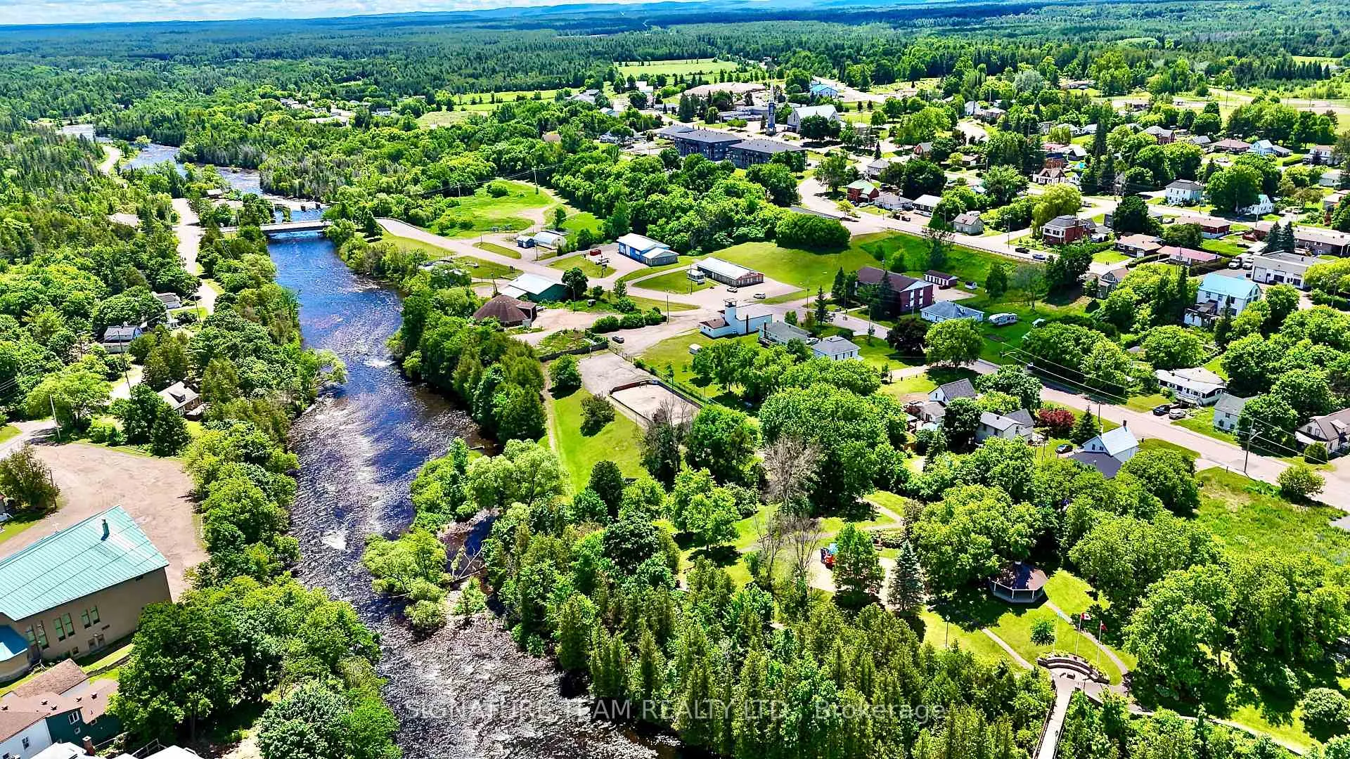 Photo 7 of 203 John Street, Bonnechere Valley, Eganville/Bonnechere Twp — HOMEH