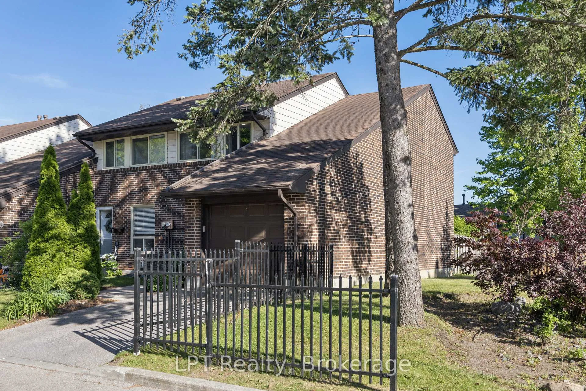 Photo 1 of Unit 62, 155 Glovers Road, Oshawa, Samac — HOMEH