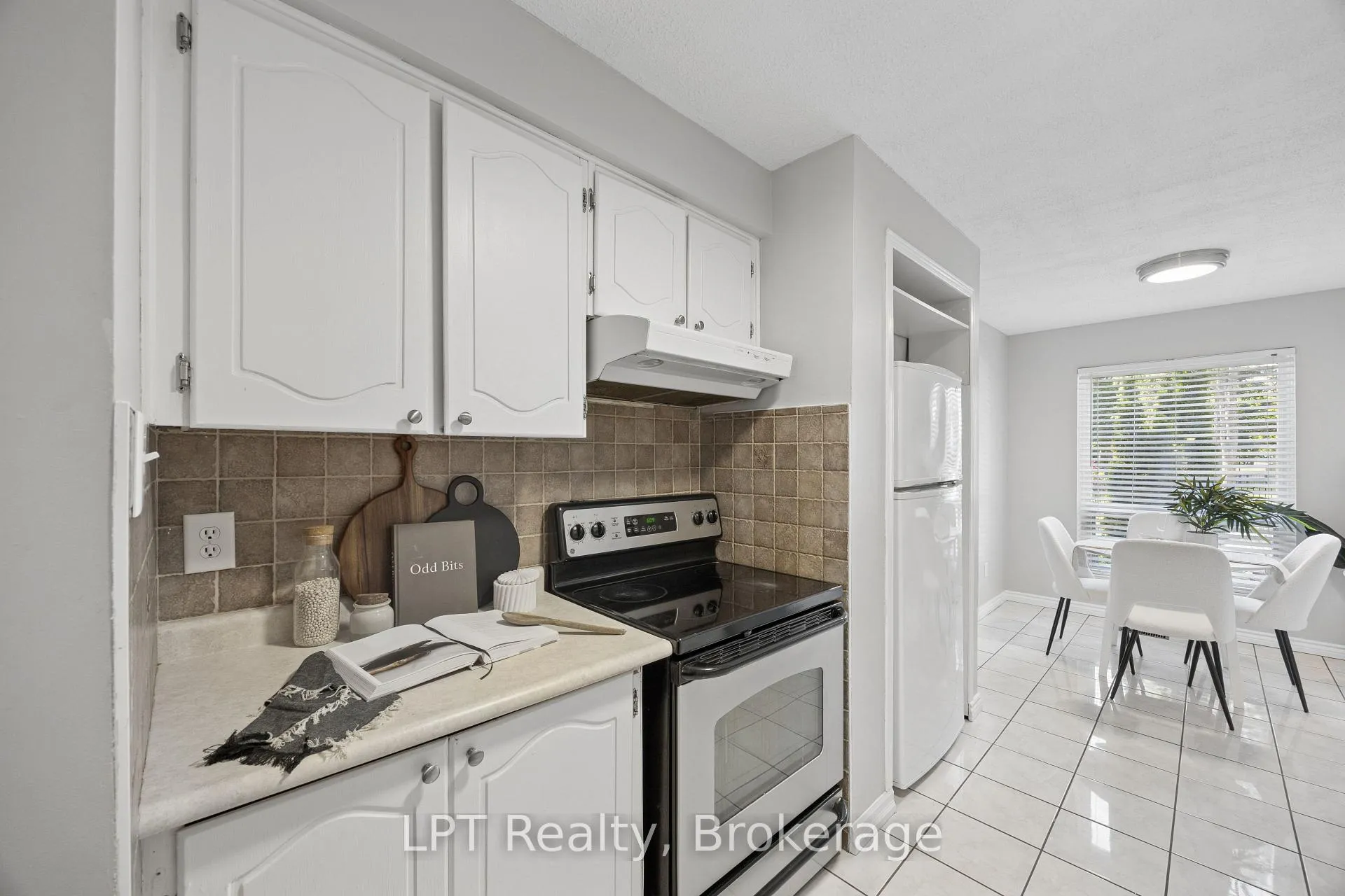 Photo 8 of Unit 62, 155 Glovers Road, Oshawa, Samac — HOMEH