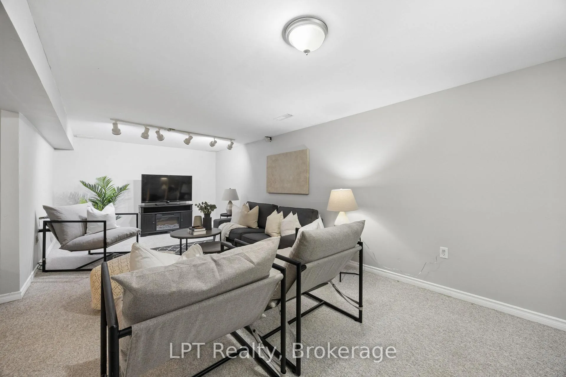 Photo 29 of Unit 62, 155 Glovers Road, Oshawa, Samac — HOMEH