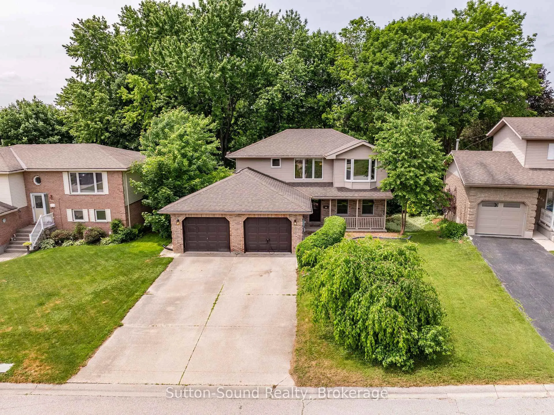 Front of 460 8TH Avenue E