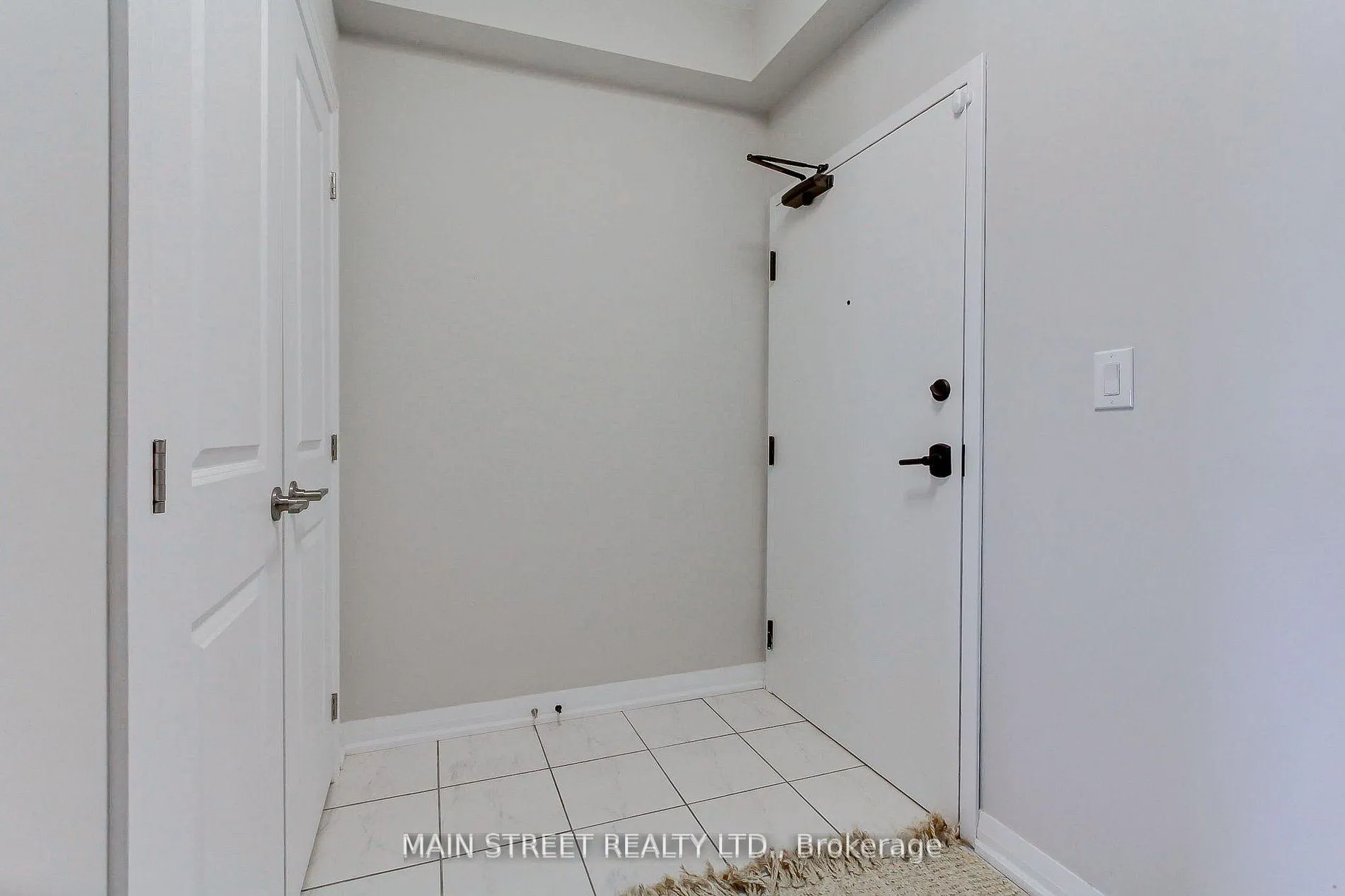 Photo 5 of Unit 402, 20 Koda Street, Barrie, Rural Barrie Southwest — HOMEH