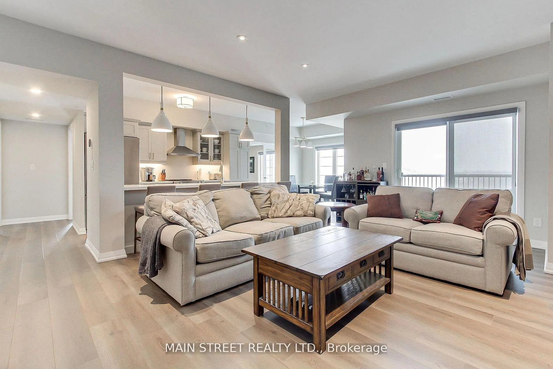 Photo 10 of Unit 402, 20 Koda Street, Barrie, Rural Barrie Southwest — HOMEH