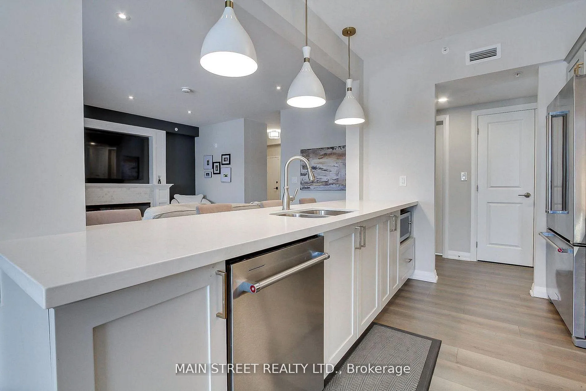 Photo 17 of Unit 402, 20 Koda Street, Barrie, Rural Barrie Southwest — HOMEH