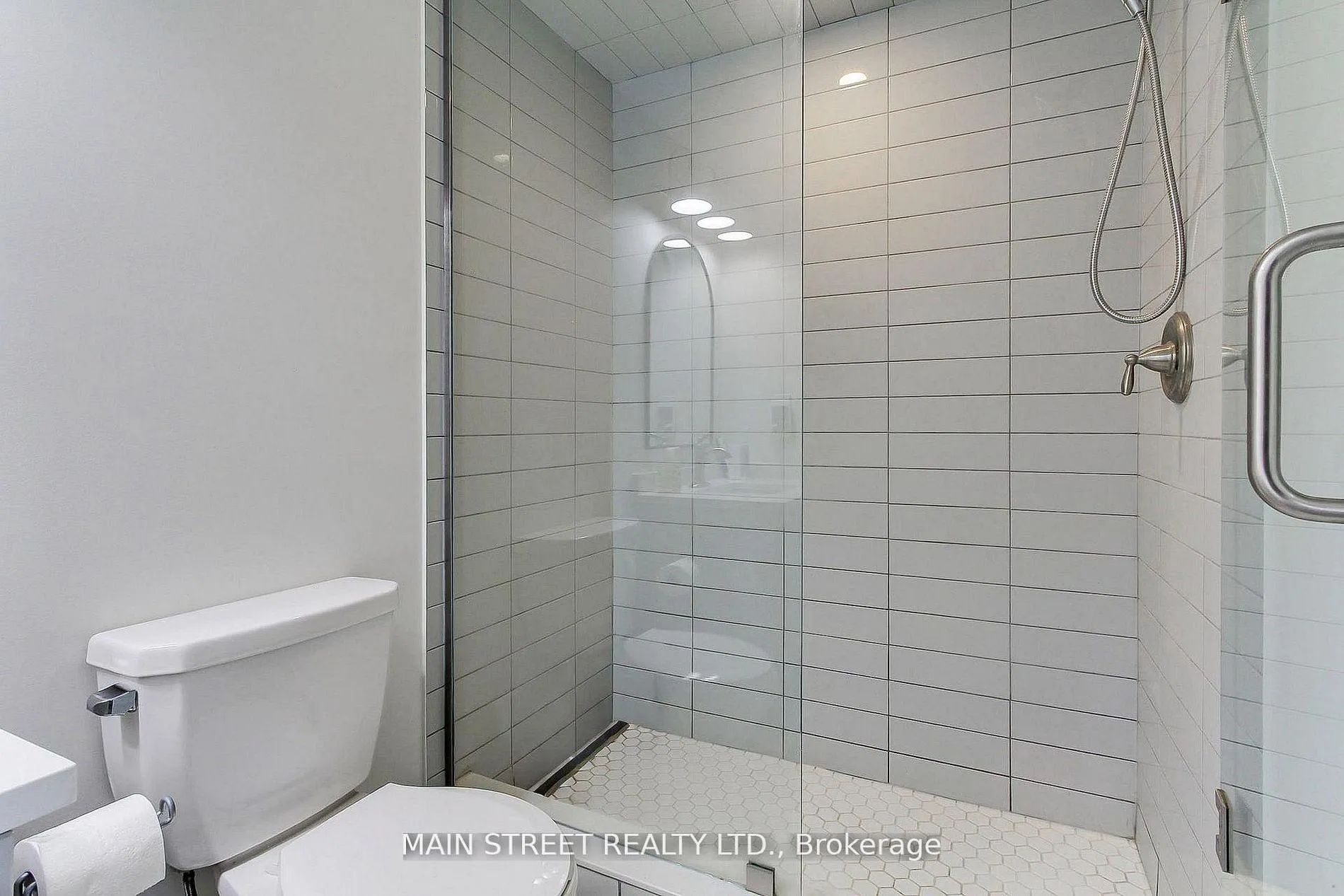 Photo 27 of Unit 402, 20 Koda Street, Barrie, Rural Barrie Southwest — HOMEH