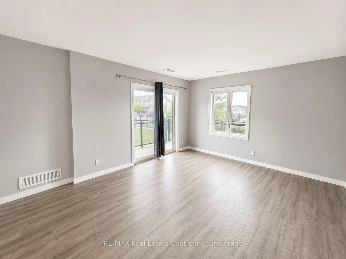 Photo 13 of Unit 35, 108 Summit Ridge Drive, Guelph, Grange Road — HOMEH