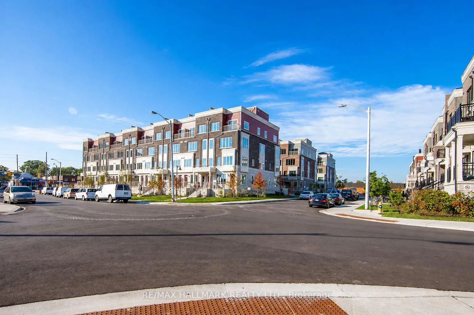 Photo 2 of Unit 31, 100 Long Branch Avenue, Etobicoke, Long Branch — HOMEH