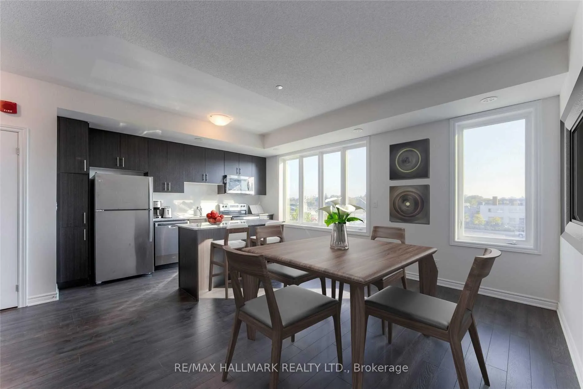 Photo 5 of Unit 31, 100 Long Branch Avenue, Etobicoke, Long Branch — HOMEH