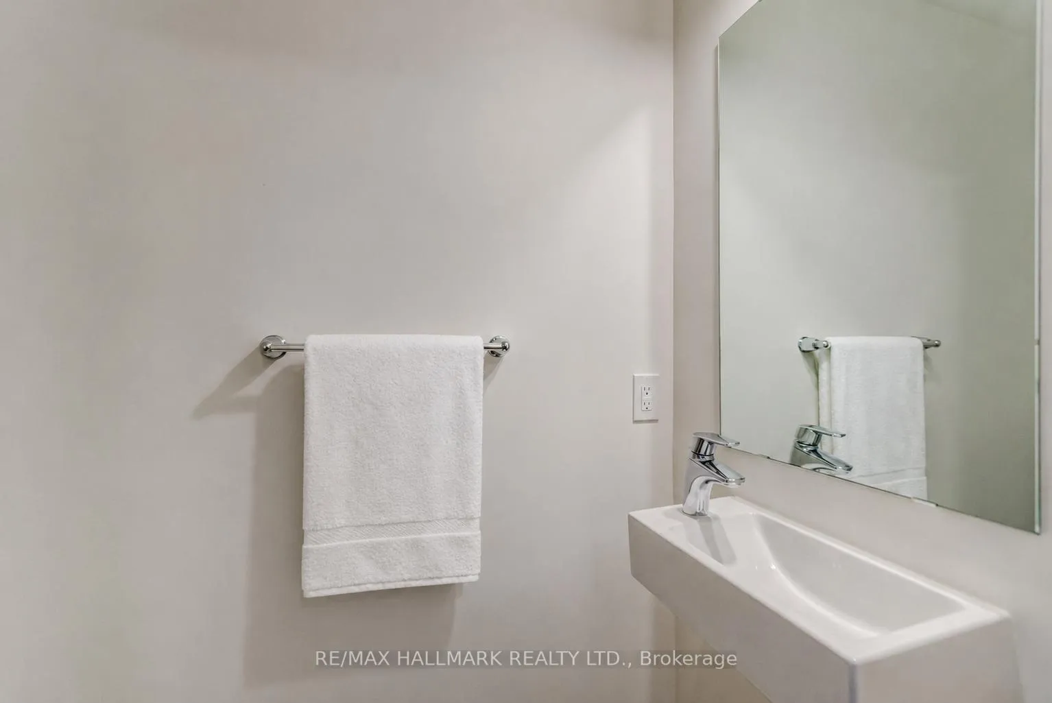 Photo 8 of Unit 31, 100 Long Branch Avenue, Etobicoke, Long Branch — HOMEH