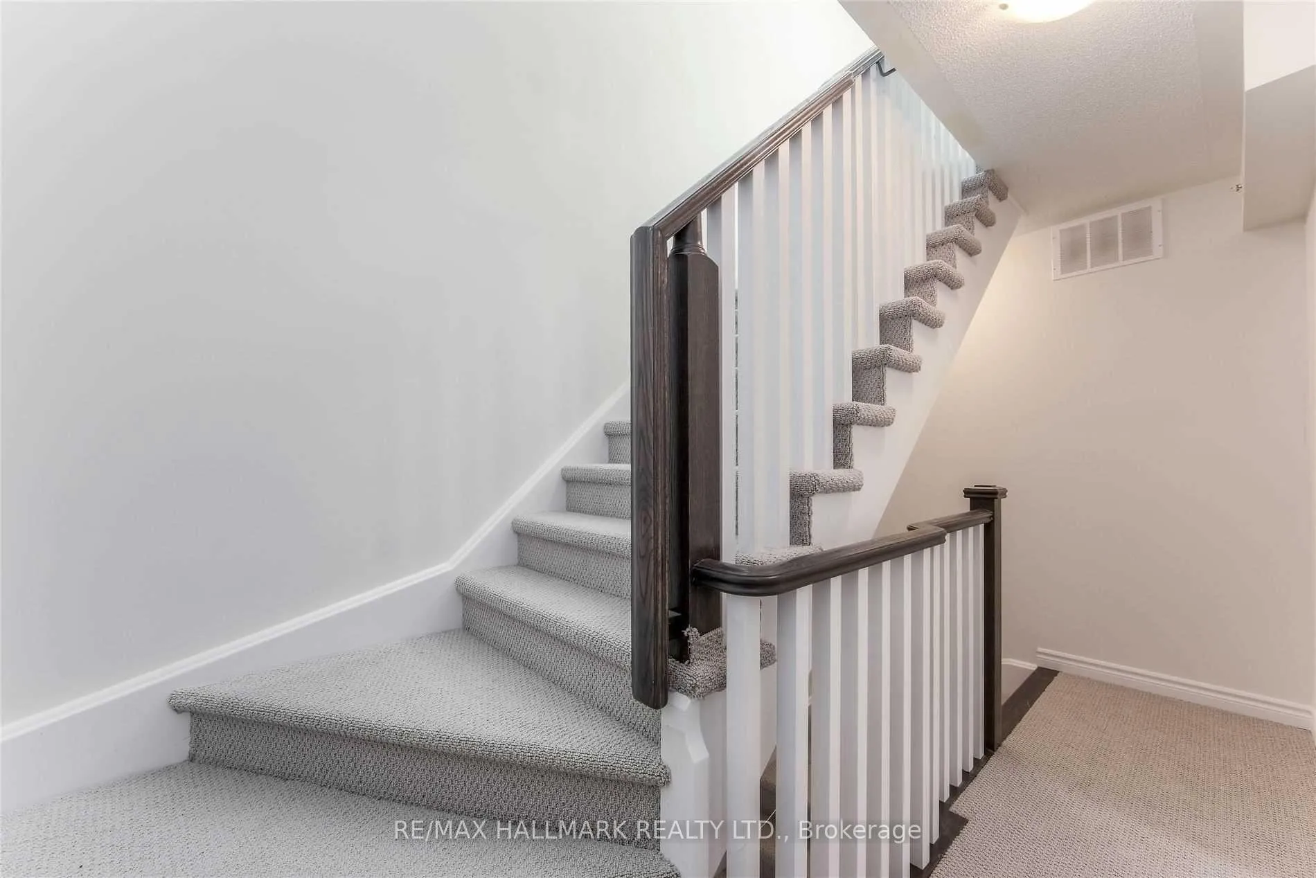 Photo 14 of Unit 31, 100 Long Branch Avenue, Etobicoke, Long Branch — HOMEH