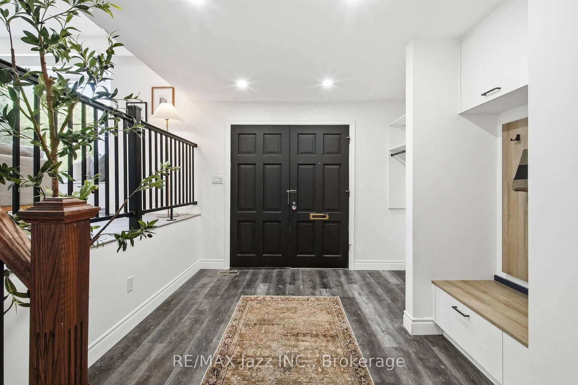 Photo 2 of 50 Oakdale Drive, Oshawa, Donevan — HOMEH