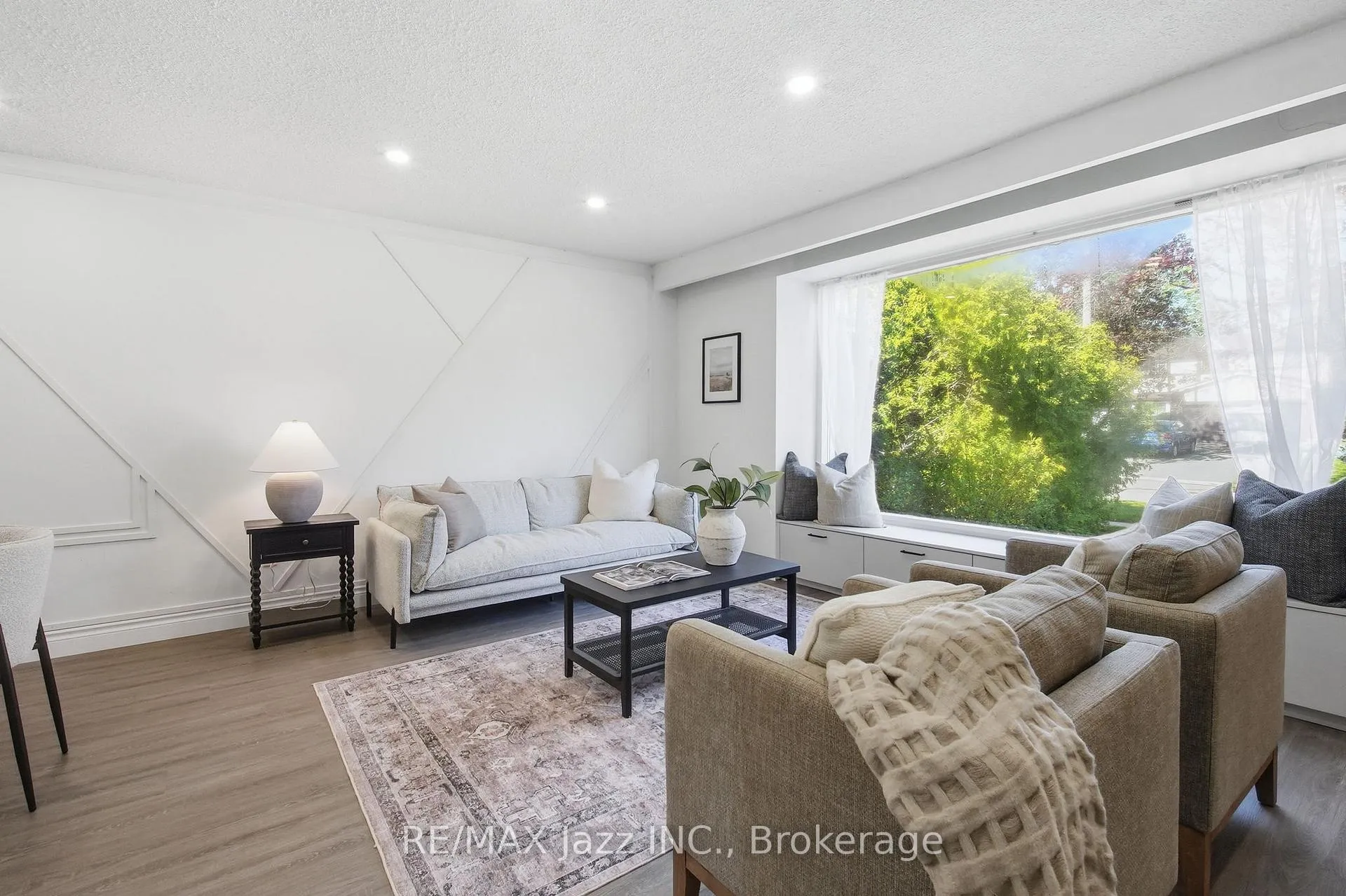 Photo 8 of 50 Oakdale Drive, Oshawa, Donevan — HOMEH