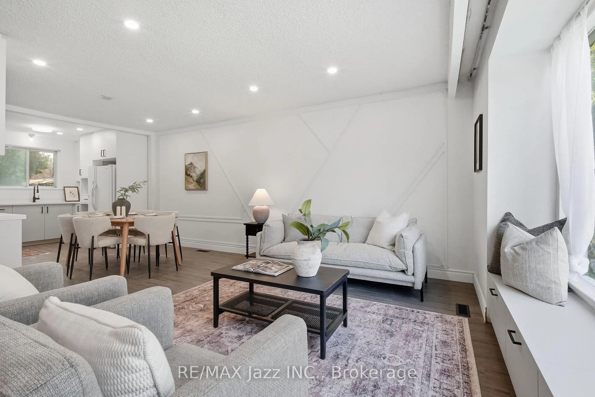 Photo 9 of 50 Oakdale Drive, Oshawa, Donevan — HOMEH