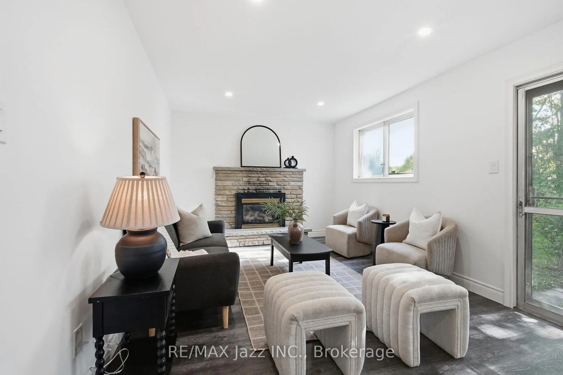 Photo 23 of 50 Oakdale Drive, Oshawa, Donevan — HOMEH