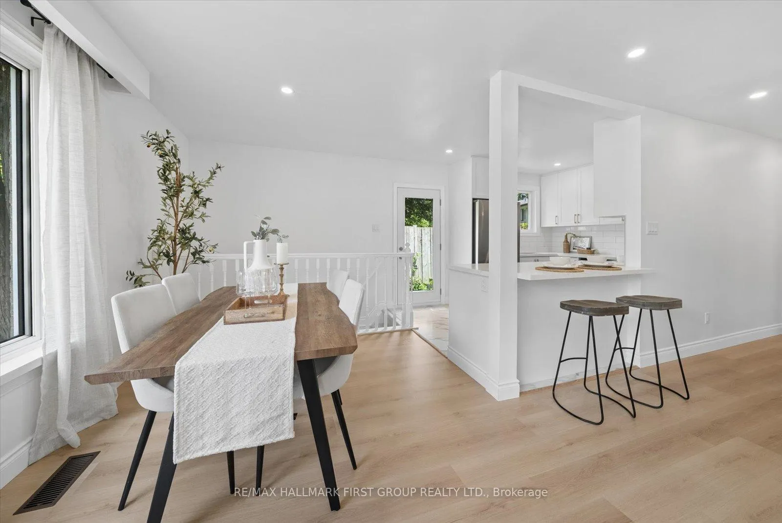 Photo 3 of 37 Hiley Avenue, Ajax, Central West — HOMEH