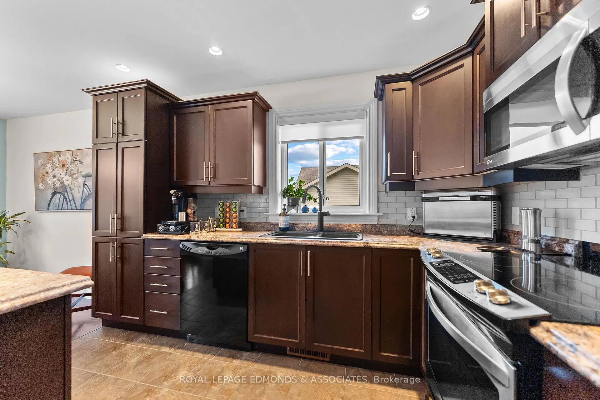 Photo 17 of 51 Bedard Boulevard, Petawawa, Petawawa — HOMEH