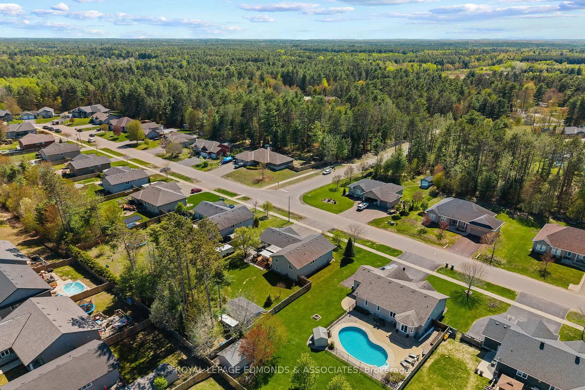 Photo 47 of 51 Bedard Boulevard, Petawawa, Petawawa — HOMEH