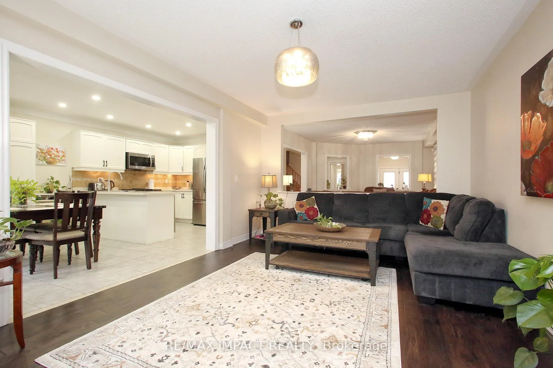 Photo 5 of 7303 Lantern Fly Hollow, Mississauga, Meadowvale Village — HOMEH