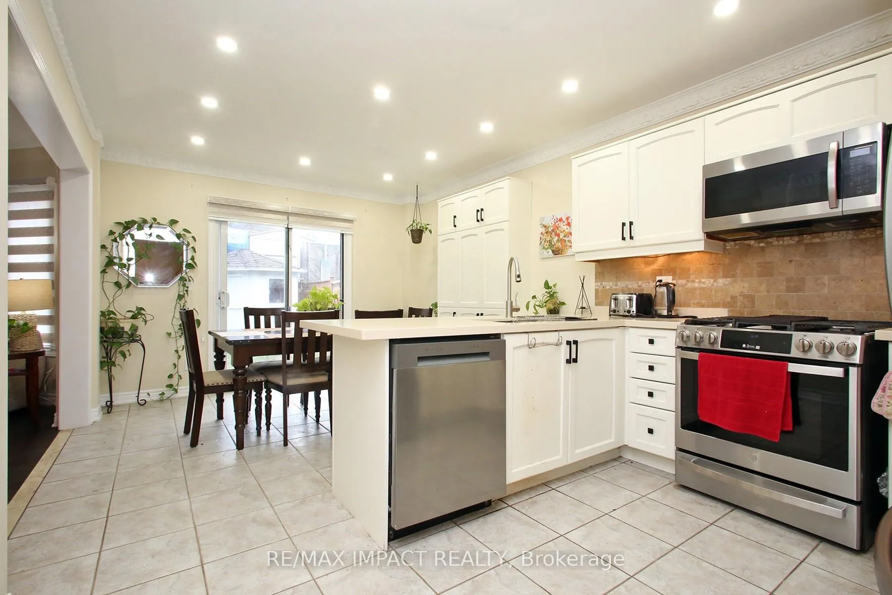 Photo 11 of 7303 Lantern Fly Hollow, Mississauga, Meadowvale Village — HOMEH